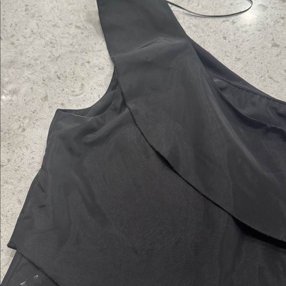 Zara Elegant Black One-Shoulder Top - Picture 4 of 4